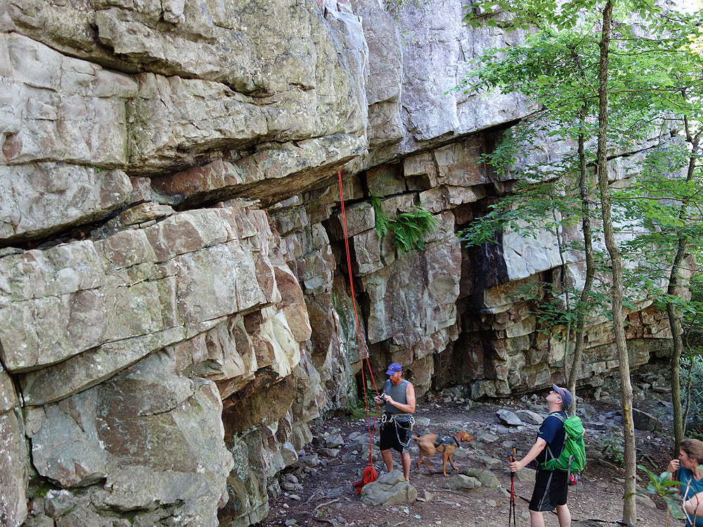 Goldiggins Quarry Routes for Walking and Hiking