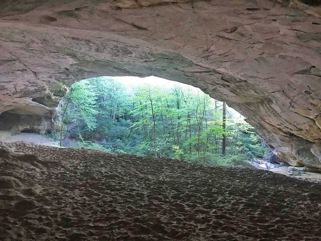 White Rocks/Sand Cave Hike